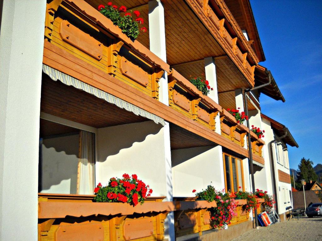 Haus Loeger Apartments Pyhrn Priel فينديشغارشتن الغرفة الصورة